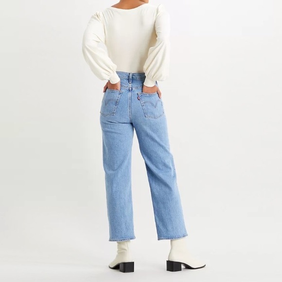 Levi’s Ribcage Straight Ankle Jeans - Picture 3 of 13